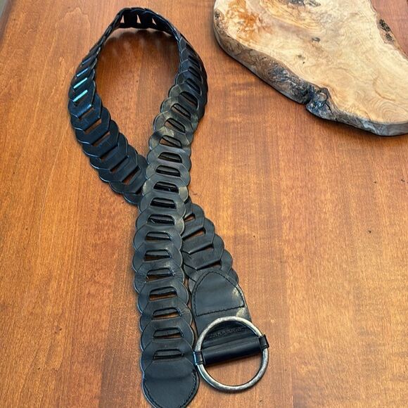 Black Leather Open Weave Adjustable Belt - Picture 3 of 8